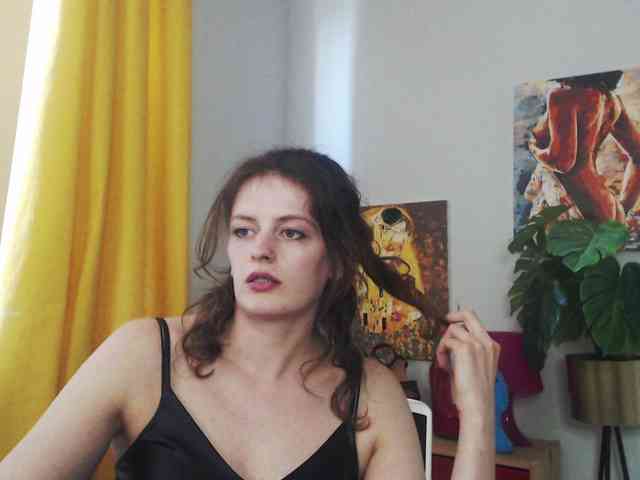 NadineGold webcam