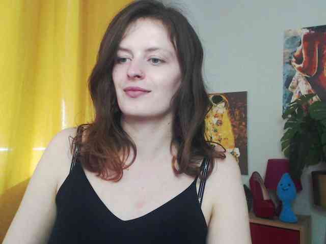 Модель: NadineGold
