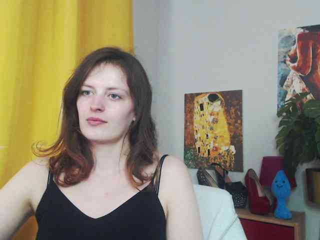 NadineGold webcam