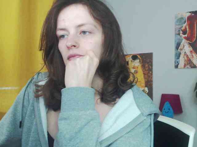 NadineGold webcam