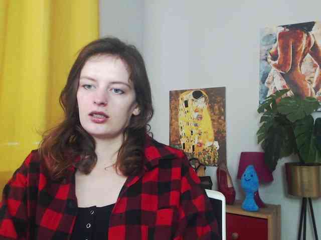NadineGold webcam