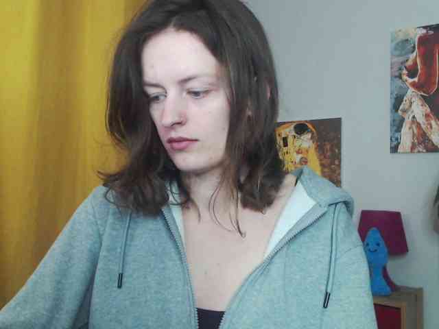 NadineGold webcam