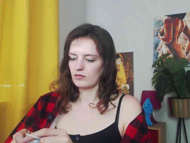 NadineGold webcam