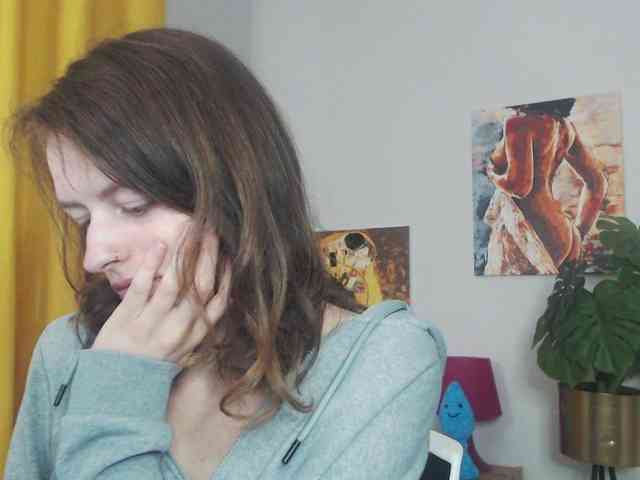 NadineGold webcam