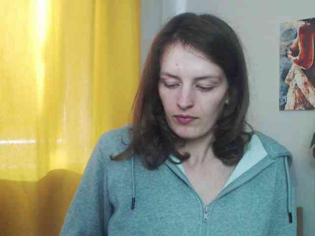 NadineGold webcam