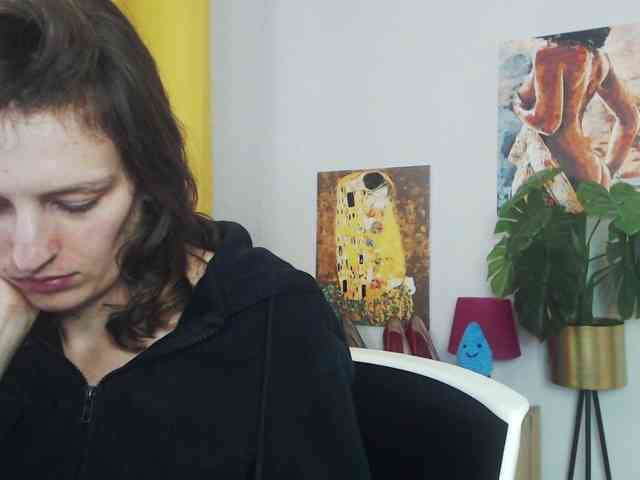 NadineGold webcam