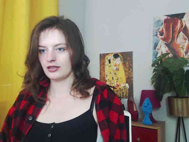 NadineGold webcam