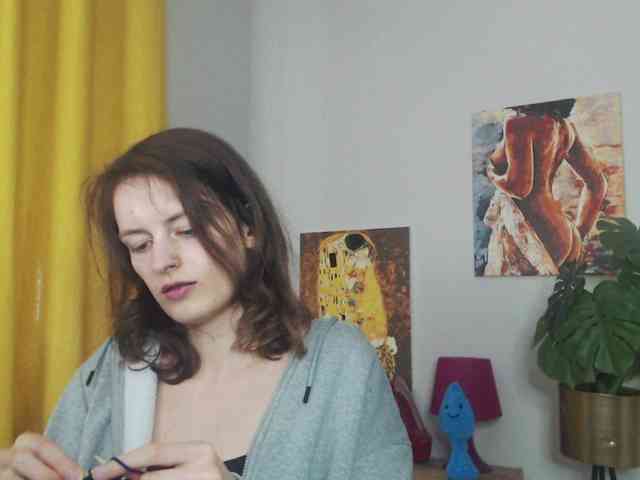 NadineGold webcam