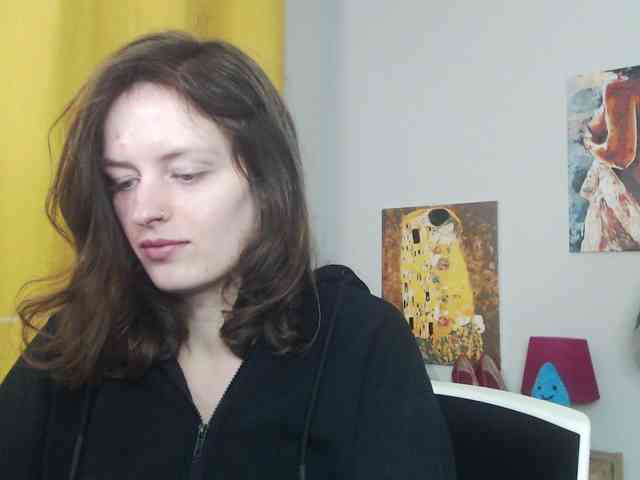NadineGold webcam