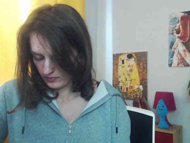 NadineGold webcam