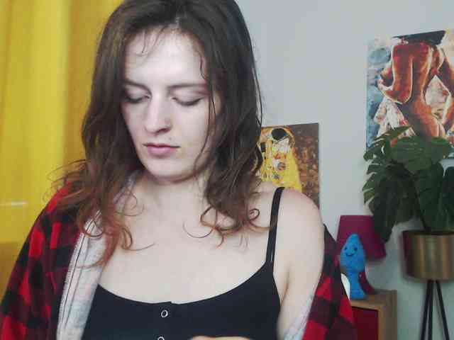 NadineGold webcam
