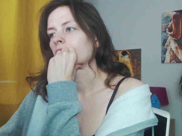 NadineGold webcam