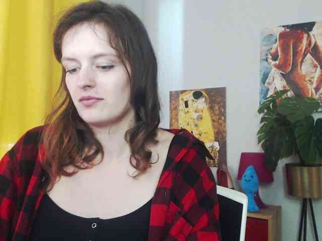 NadineGold webcam