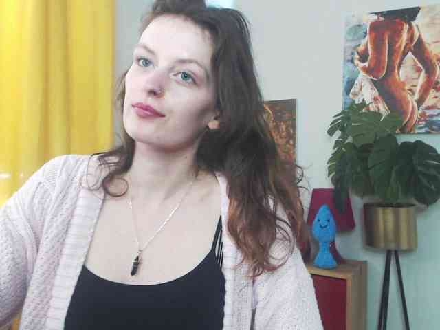 NadineGold webcam