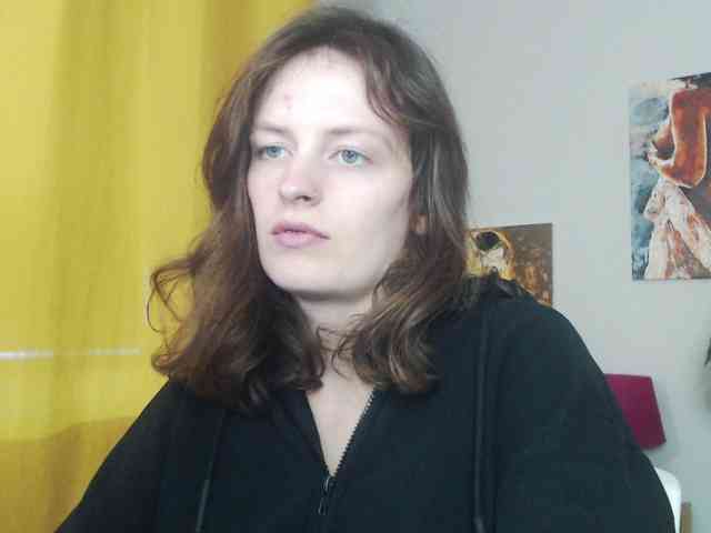 NadineGold webcam