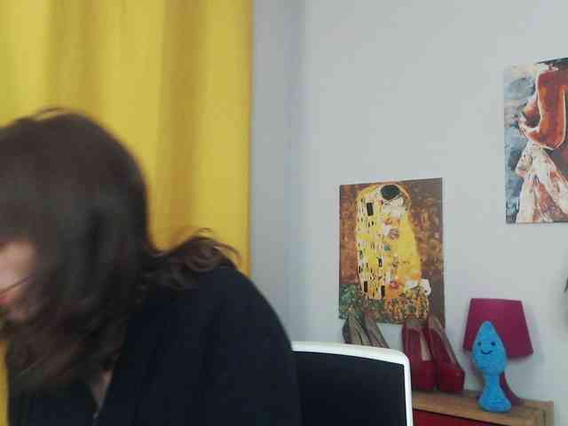NadineGold webcam