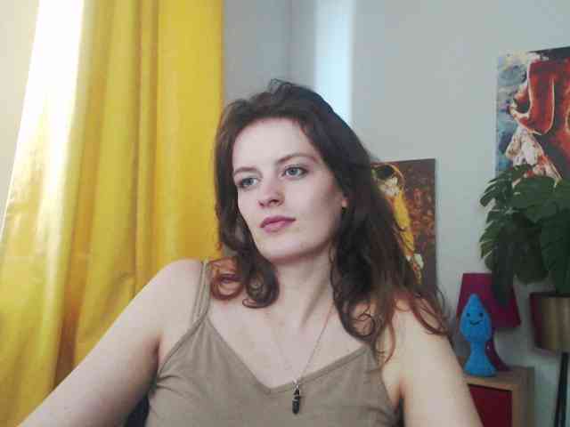 NadineGold webcam