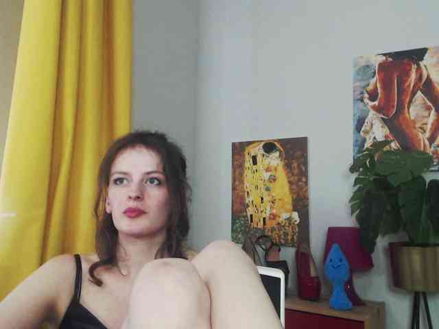 NadineGold webcam