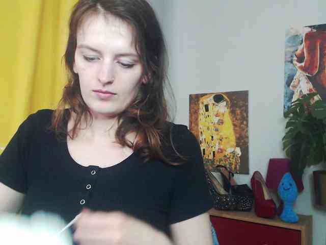 NadineGold webcam