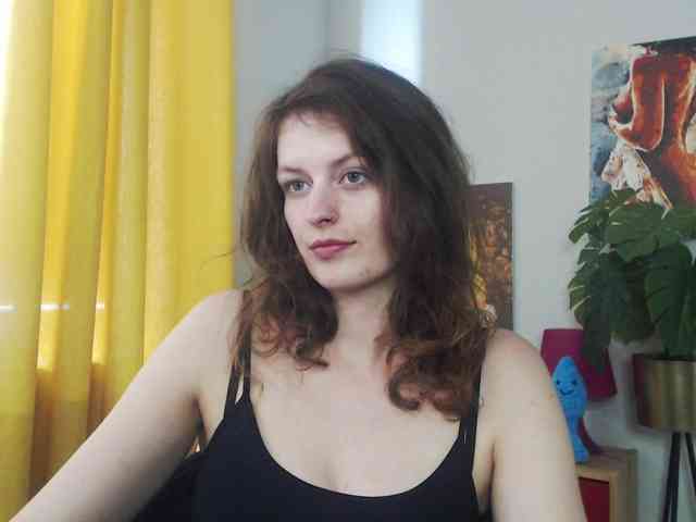 NadineGold webcam