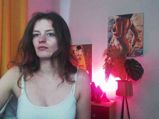 NadineGold webcam