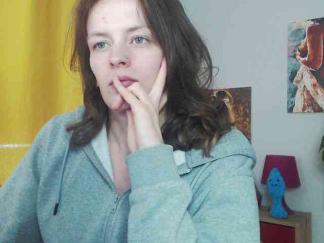 NadineGold webcam