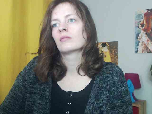 NadineGold webcam