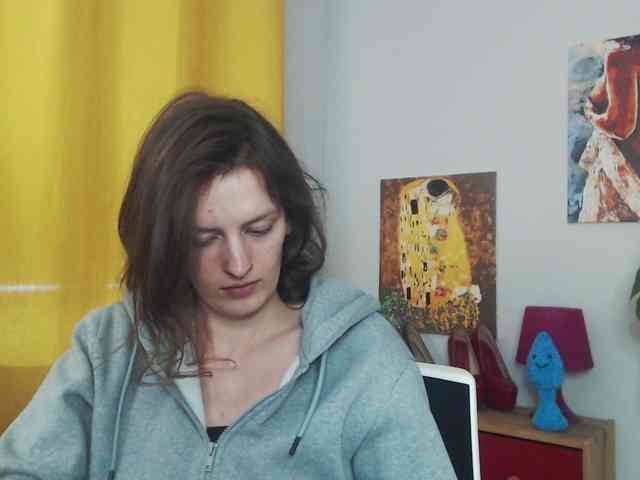 NadineGold webcam