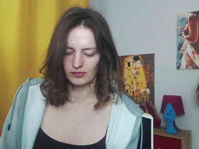 NadineGold webcam