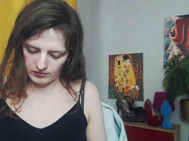 NadineGold webcam