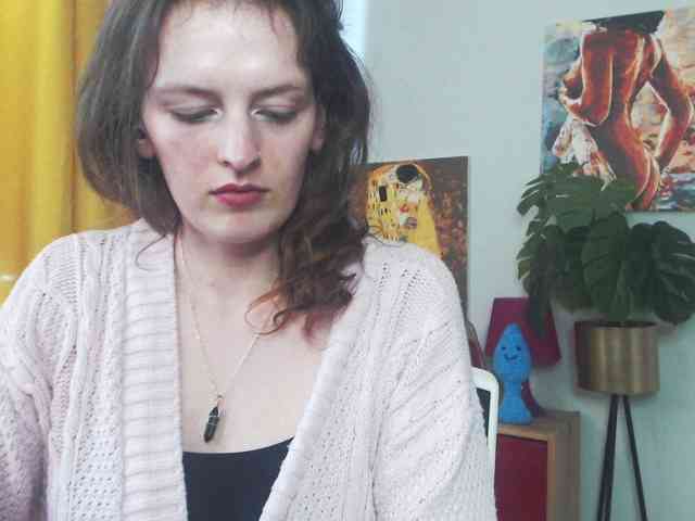 NadineGold webcam