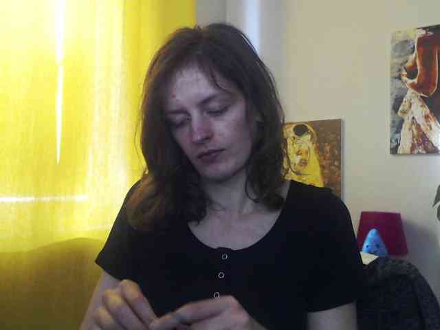 NadineGold webcam
