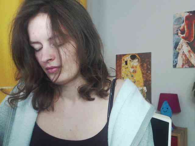 NadineGold webcam