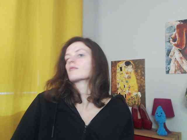 NadineGold webcam