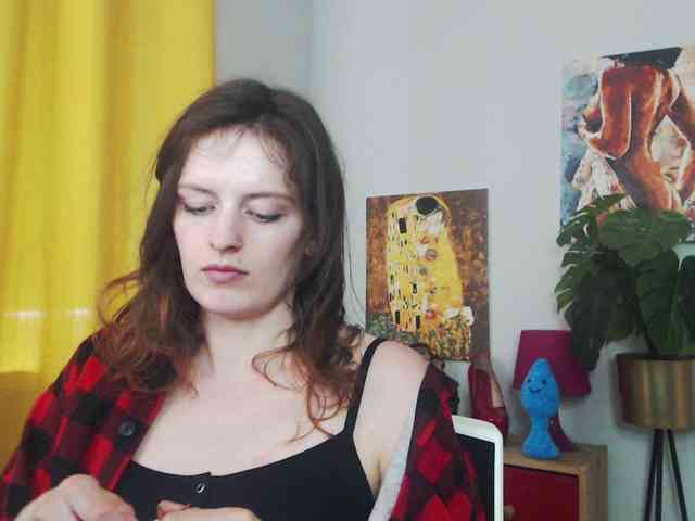 NadineGold webcam
