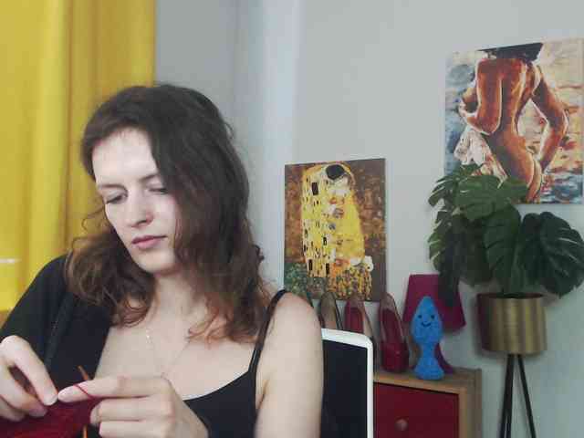 NadineGold webcam