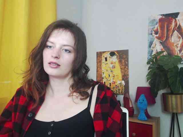 NadineGold webcam