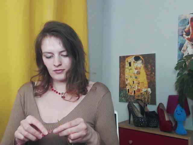 NadineGold webcam