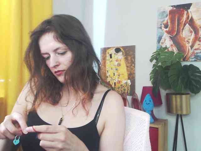 NadineGold webcam