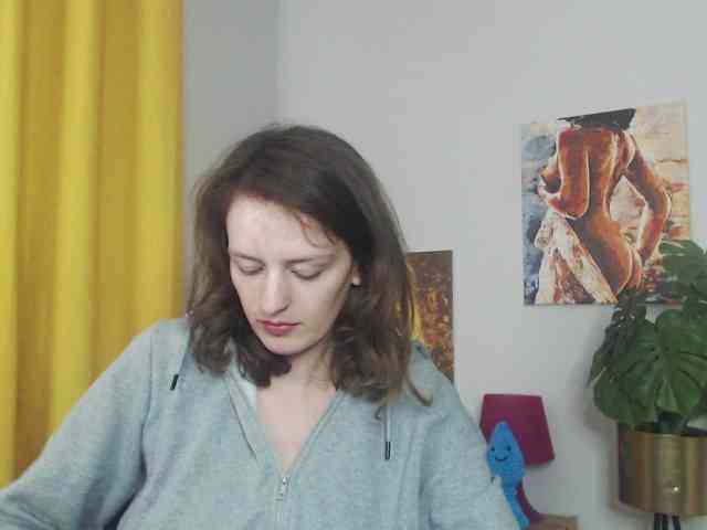 NadineGold webcam