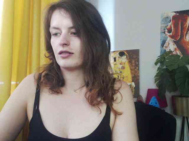 NadineGold webcam