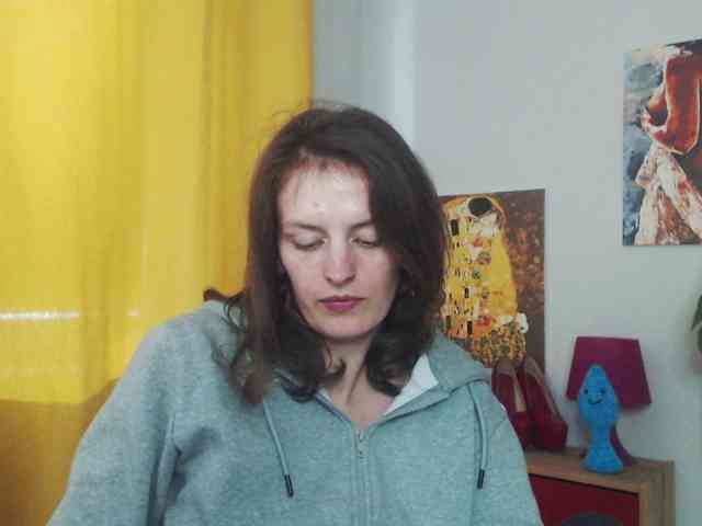 NadineGold webcam