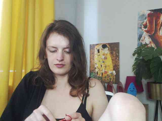 NadineGold webcam