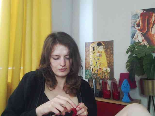 NadineGold webcam