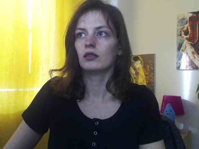 NadineGold webcam