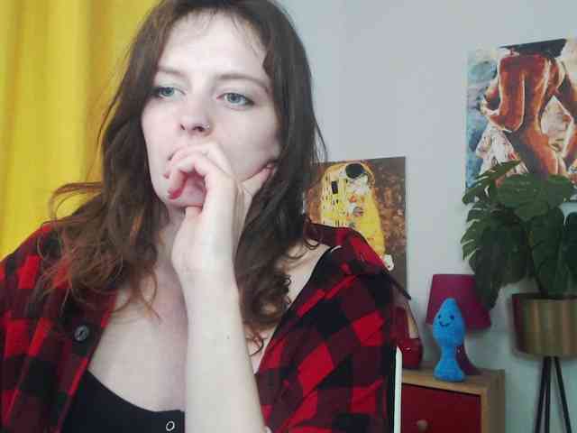 NadineGold webcam
