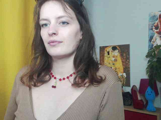 NadineGold webcam