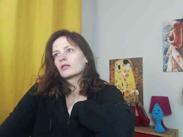NadineGold webcam