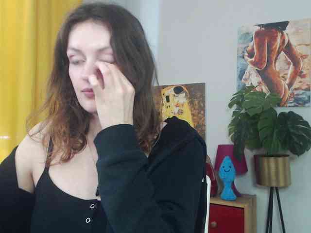 NadineGold webcam