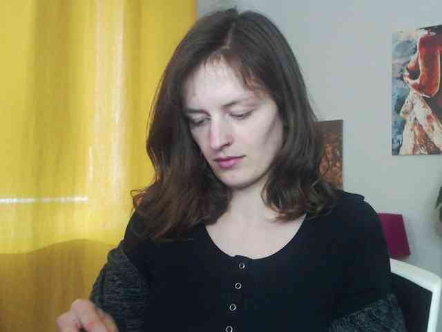 NadineGold webcam